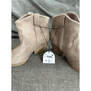 ARULA Tan Ankle Boots